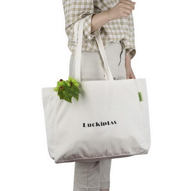 Shopping bag; 207TV/HH